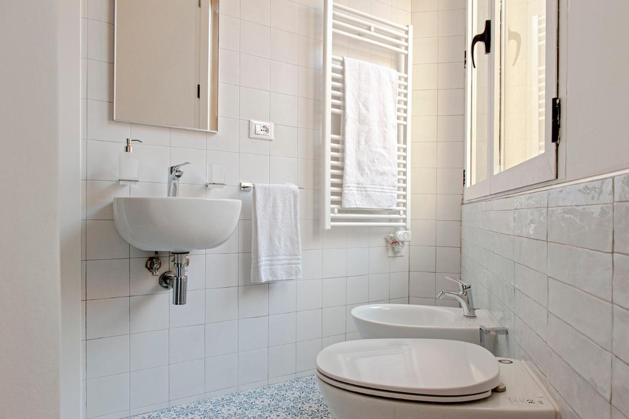 The Boutique Apartment Ливорно Экстерьер фото
